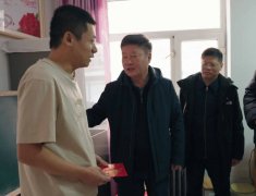 凌长伟、尹远程、吴兴涛、马庆国先后来到双鸭