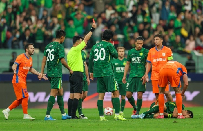 中超裁判组集体缺席引争议，停哨传闻浮出水面
